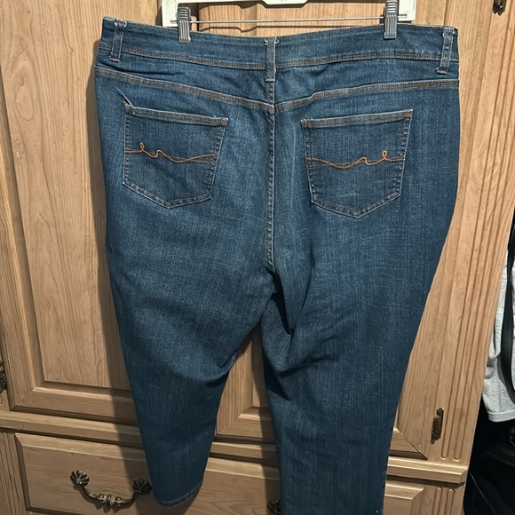 Capris - Picture 2 of 4